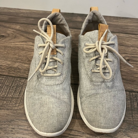 Toms Light Gray Women's Flats - Picture 2 of 6